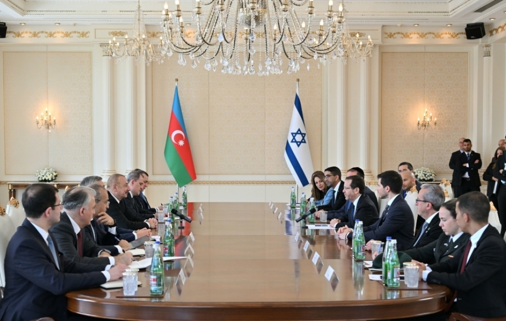 Les présidents azerbaïdjanais et israélien ont eu un entretien élargi aux délégations