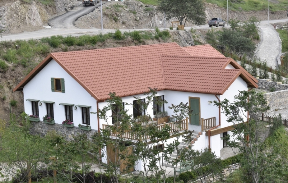 Doğma yurda qayıdanlar: Laçın həsrəti bitdi