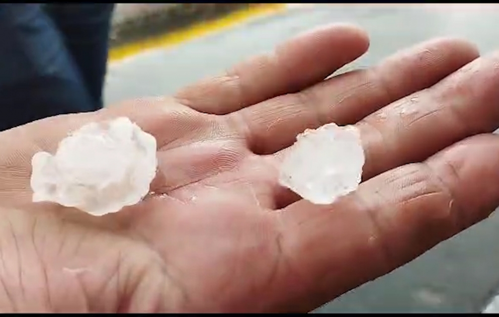 Oğuzda güclü dolu və tornado