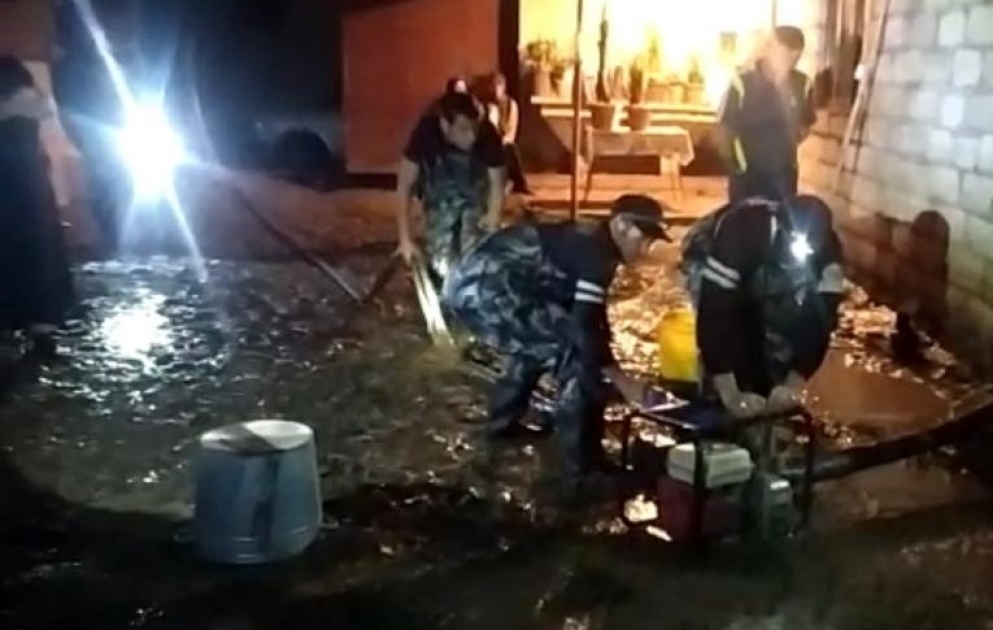 Şəmkirdə bəzi əraziləri su basıb
