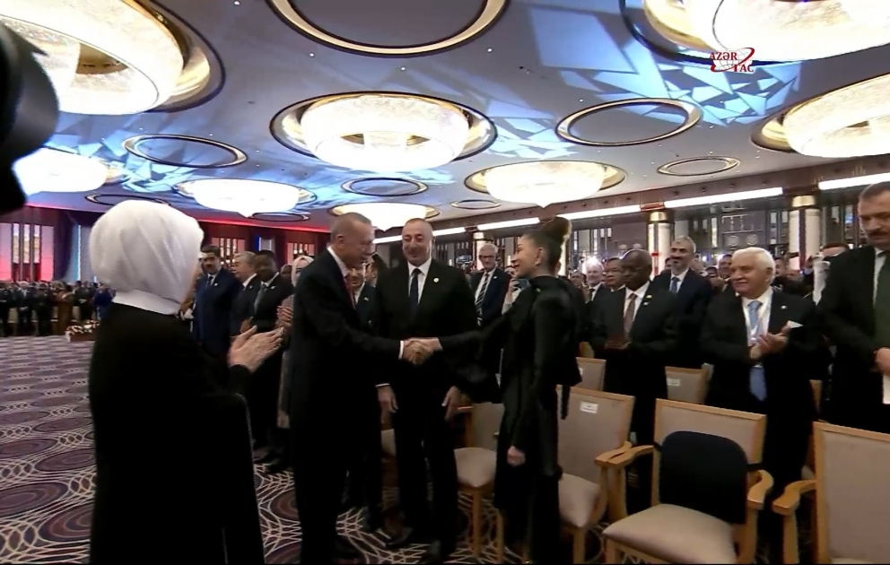 Rəcəb Tayyib Ərdoğanın İlham Əliyevlə görüşünü salon belə 
 ALQIŞLADI