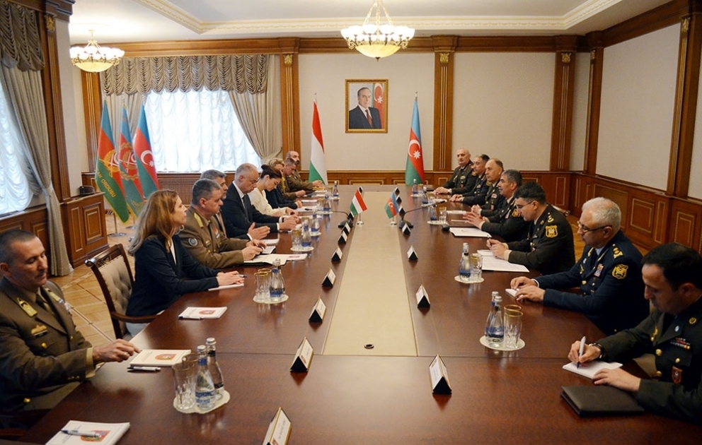 Azerbaijan, Hungary discuss expansion of military cooperation