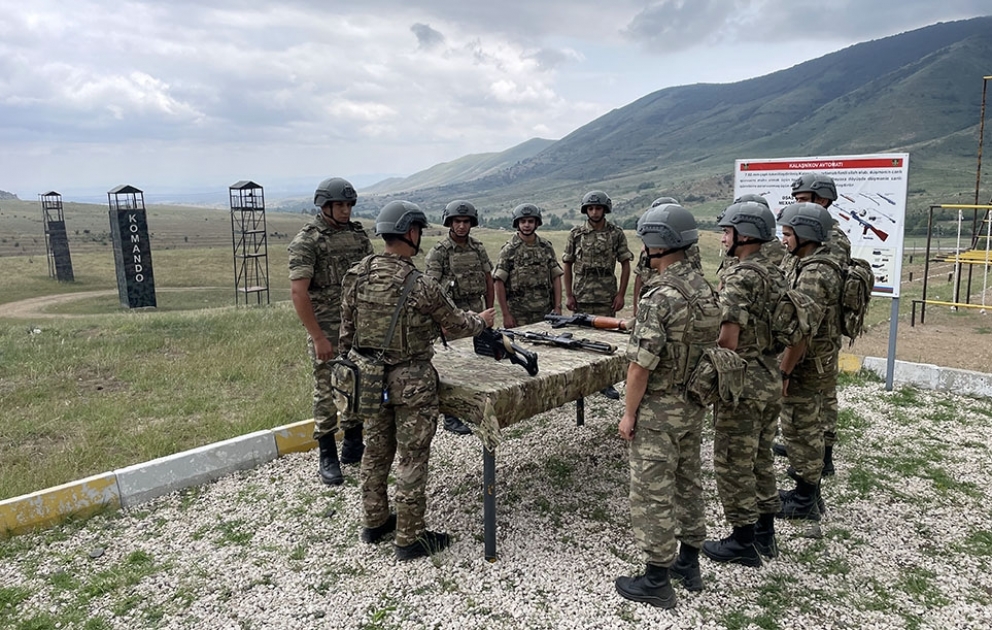Ehtiyatda olan hərbçilər təlimlərə cəlb olunub