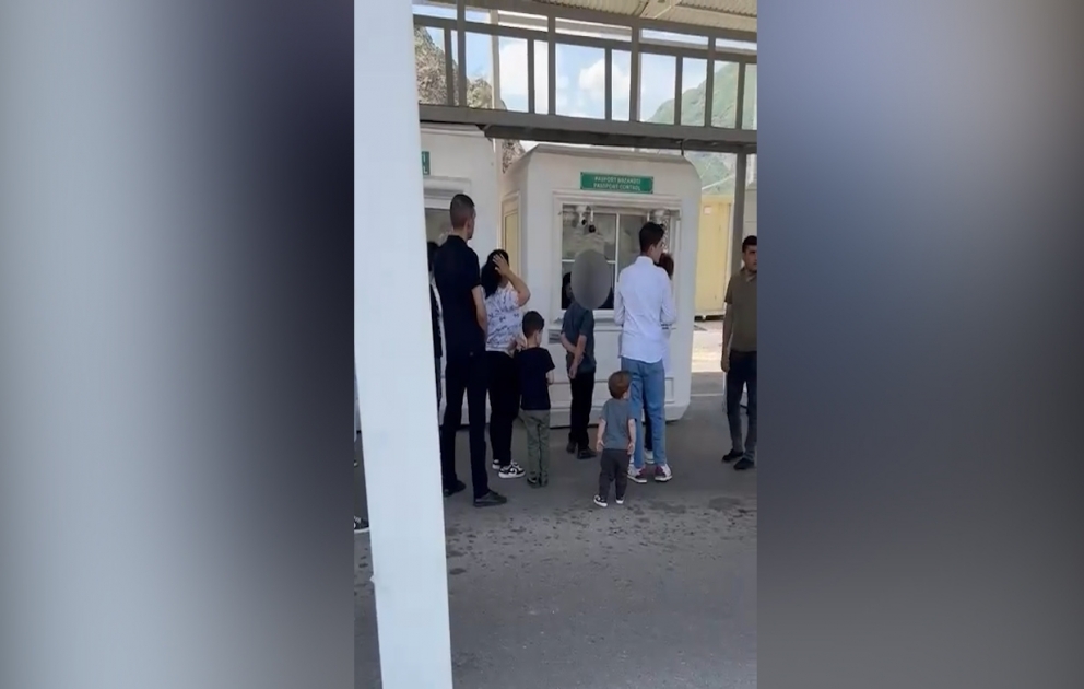 Qarabağın erməni sakinləri Xankəndi-Gorus istiqamətində maneəsiz hərəkət edirlər