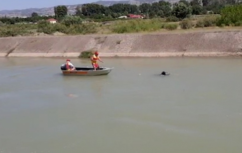 Dalğıclar su kanalında batan şəxsin axtarışlarını davam etdirir