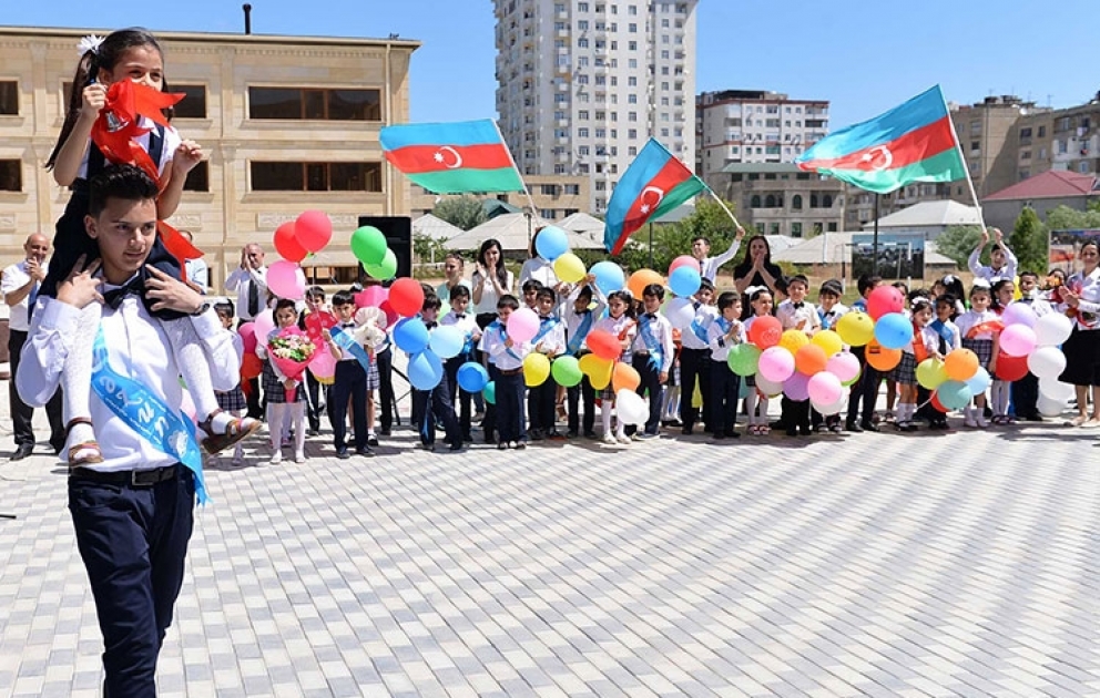 Yol Polisi "Son zəng"lə bağlı valideynlərə müraciət edib