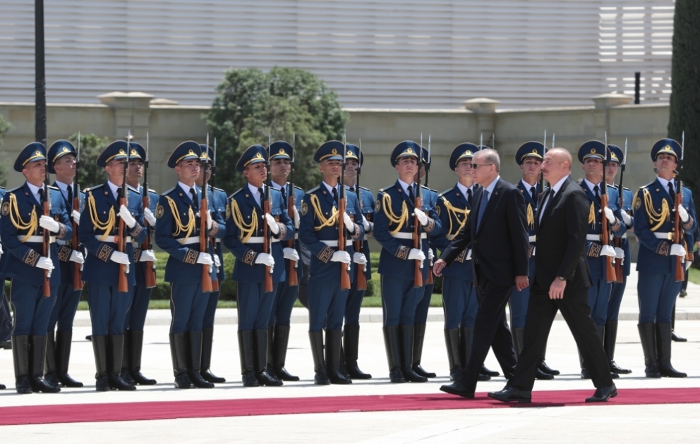 Offizieller Empfang von Präsident Recep Tayyip Erdogan in Baku
