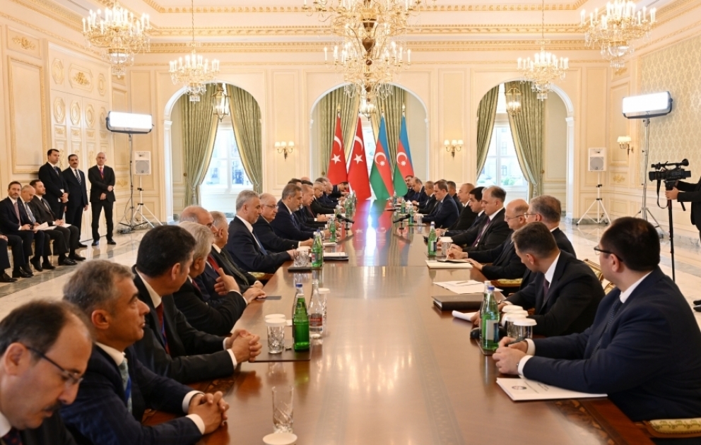 President Ilham Aliyev held expanded meeting with President of Türkiye Recep Tayyip Erdogan