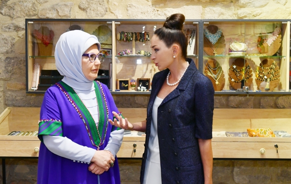 Azərbaycanın və Türkiyənin birinci xanımları İçərişəhərdə olublar