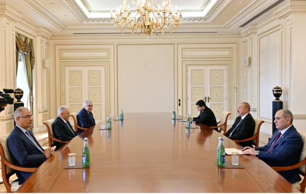 Präsident Ilham Aliyev empfangt ersten stellvertretenden Vorsitzenden der türkischen Partei für Gerechtigkeit und und Aufschwung Binali Yildirim