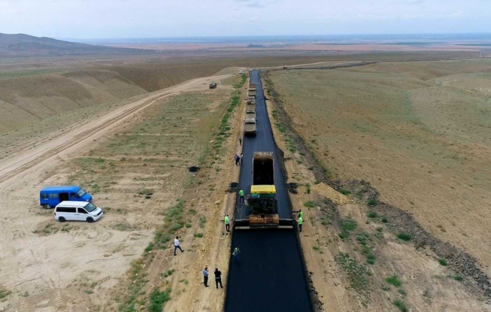 Hacıqabulda 8 kəndi əhatə edən yollar yenidən qurulur