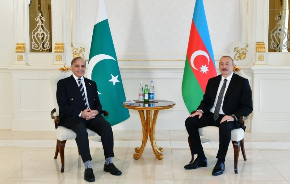 President Ilham Aliyev held one-on-one meeting with Prime Minister of Pakistan Muhammad Shehbaz Sharif