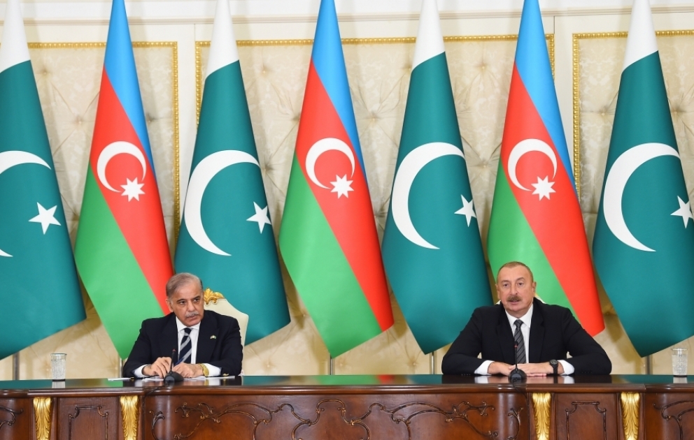 Azərbaycan Prezidenti: Pakistanla ticarətimizin həcmini artırmaq üçün anlaşma memorandumu imzalayacağıq