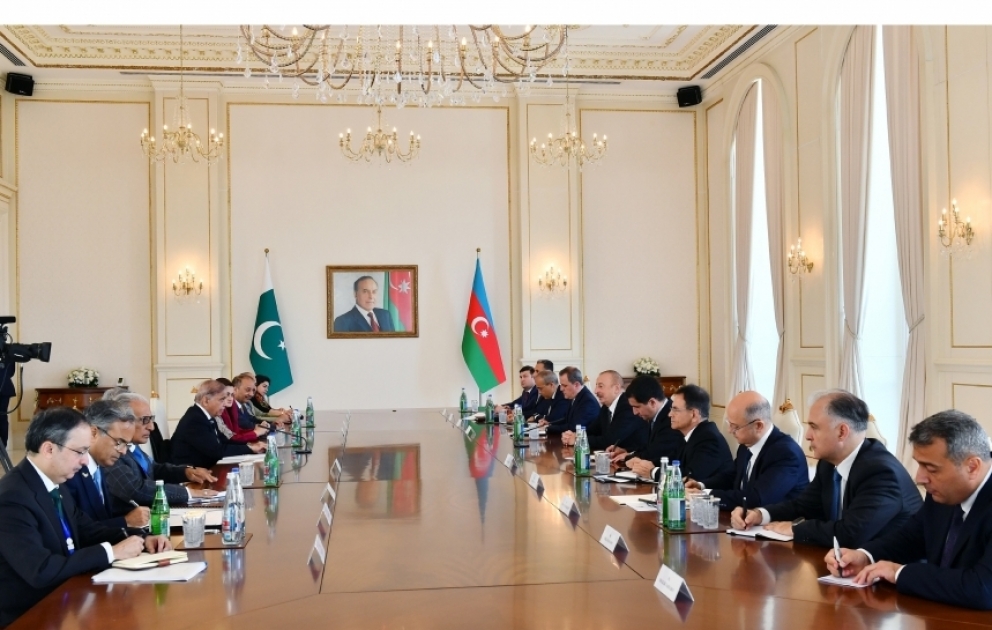 President Ilham Aliyev and Prime Minister Muhammad Shehbaz Sharif held expanded meeting