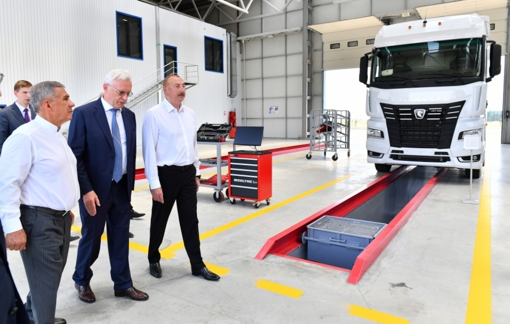 Auto-Leasing Aserbaidschan GmbH im Industriepark in Wirtschaftszone „Araz Wadi“ eröffnet 
Präsident Ilham Aliyev und Präsident von Tatarstan Rustam Minnikhanov nehmen an Einweihung teil