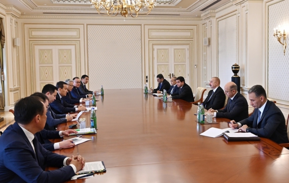 Le président azerbaïdjanais reçoit le Premier ministre kazakh