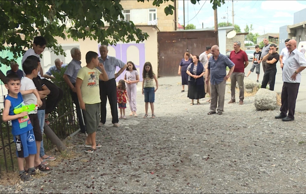 Göyçaydakı qəzalı bina uçma təhlükəsiylə üz-üzədir
