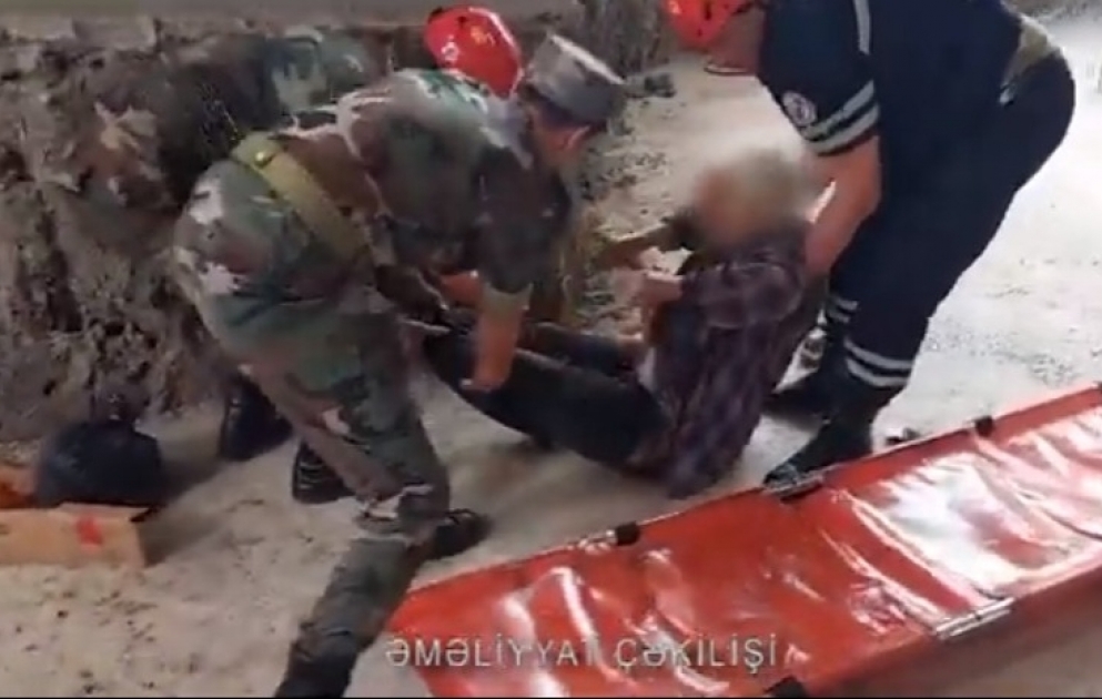 Mingəçevirdə zirzəmiyə düşən qadın xilas edilib