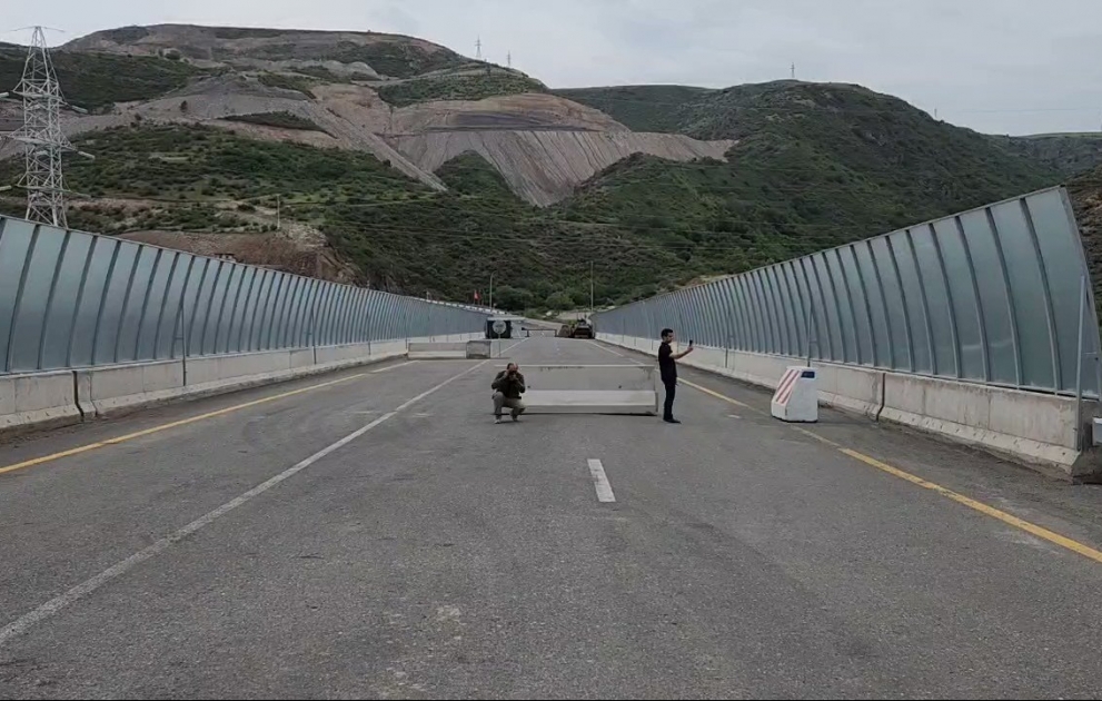 Laçın sərhəd-gömrük buraxılış məntəqəsi Azərbaycanın suveren ərazisidir