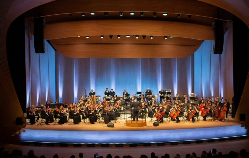 Heydər Əliyev Mərkəzində Azərbaycan Dövlət Simfonik Orkestrinin konserti olub