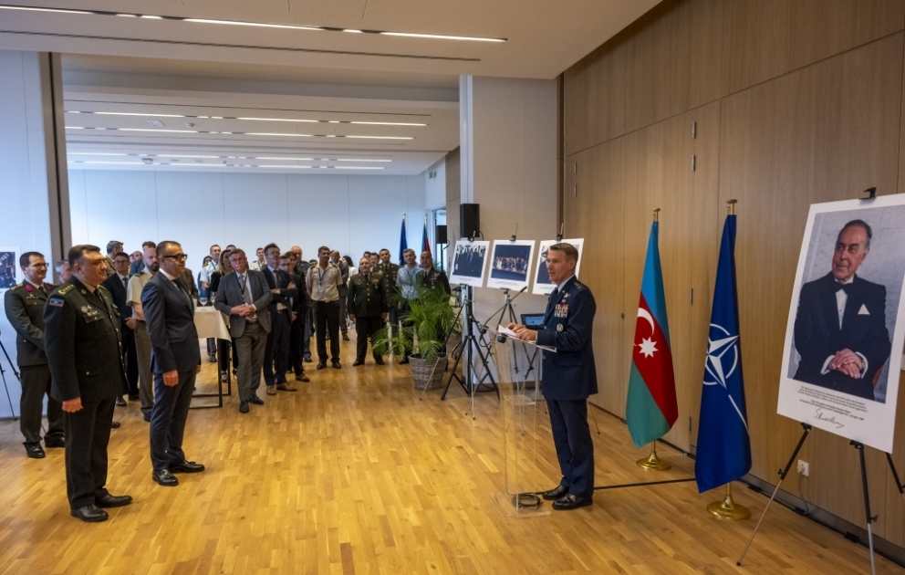 NATO-nun mənzil-qərargahında Silahlı Qüvvələr Günü qeyd olunub
