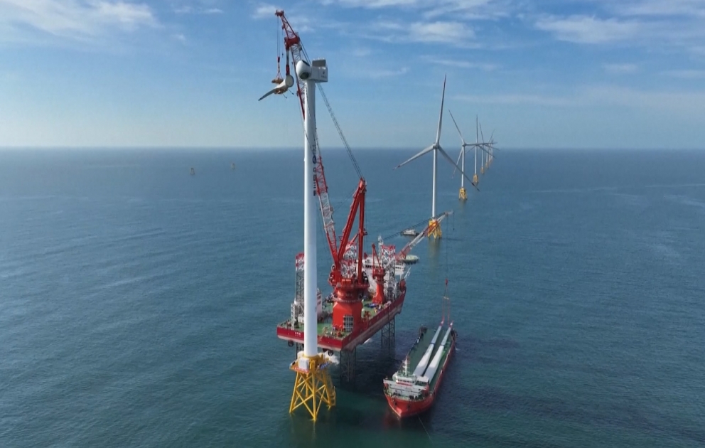 Çində dənizdə dünyanın ən böyük külək turbini quraşdırılıb