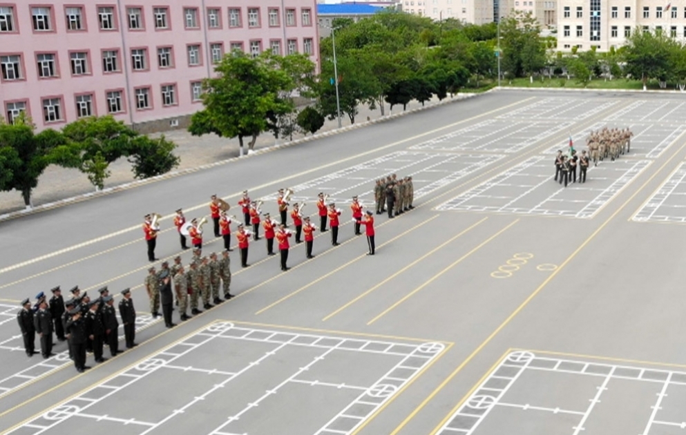 Əlahiddə Ümumqoşun Orduda növbəti “Zabit hazırlığı kursu”nun buraxılış mərasimi keçirilib