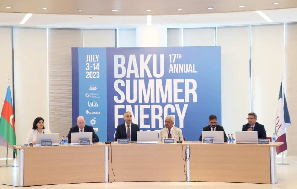 17-ci Bakı Yay Enerji Məktəbinin açılış mərasimi