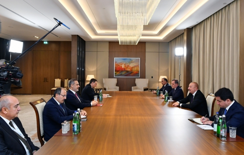 Prezident İlham Əliyev Türkiyənin xarici işlər nazirini qəbul edib YENİLƏNİB