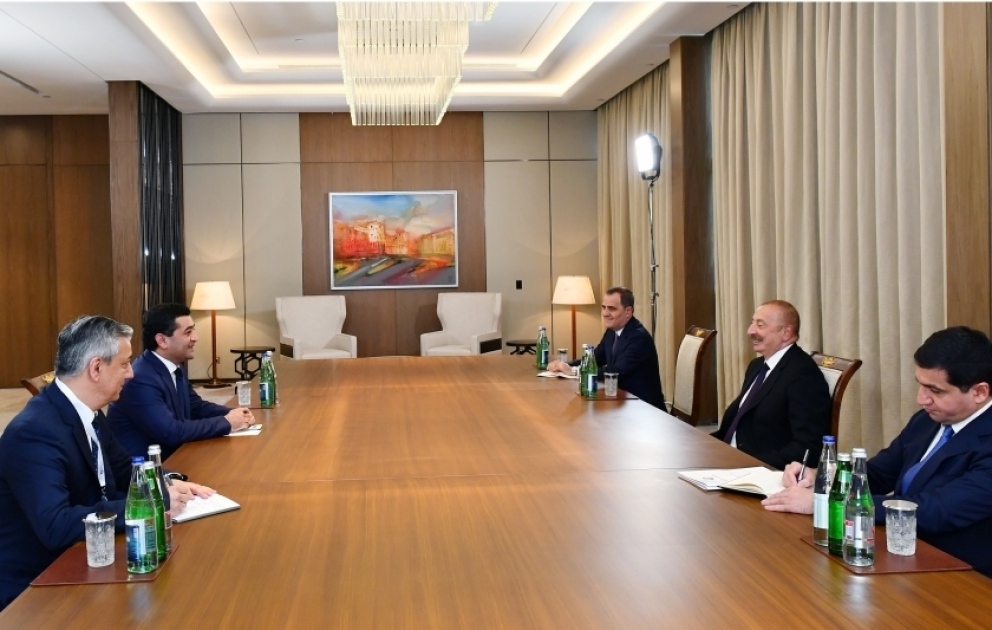 Президент Ильхам Алиев принял министра иностранных дел Узбекистана