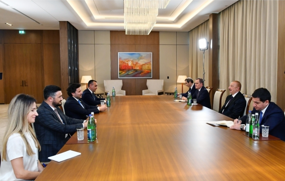 President Ilham Aliyev received Prime Minister of Montenegro