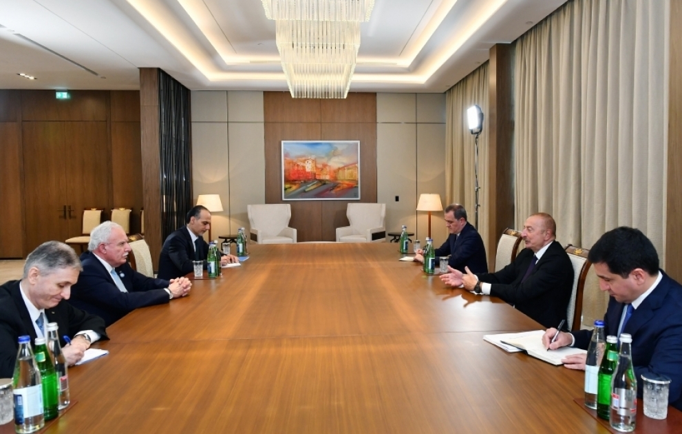 President Ilham Aliyev received Foreign Minister of Palestine
