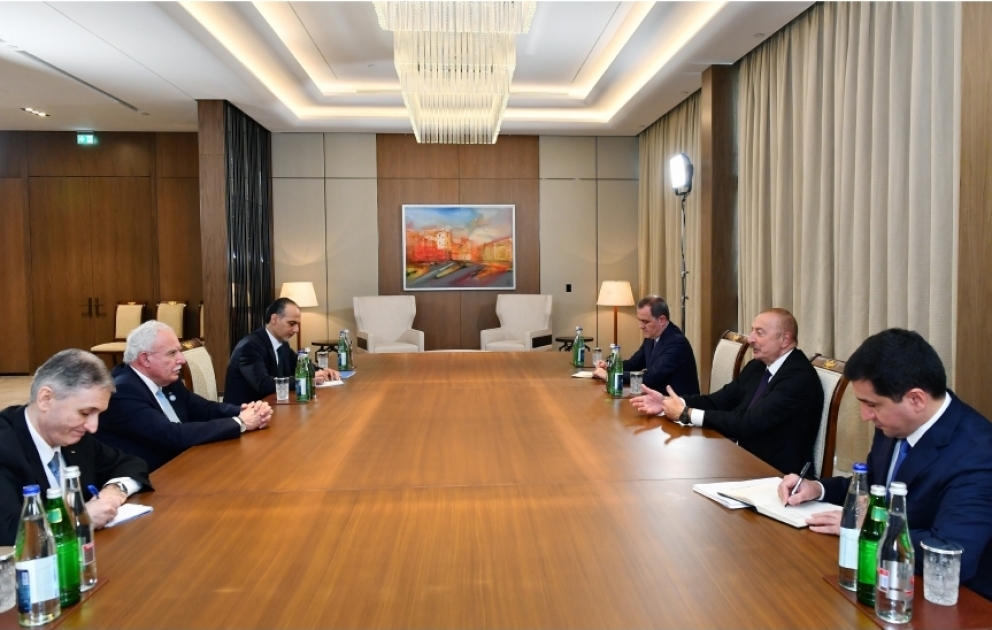 Le président Aliyev reçoit le ministre palestinien des Affaires étrangères