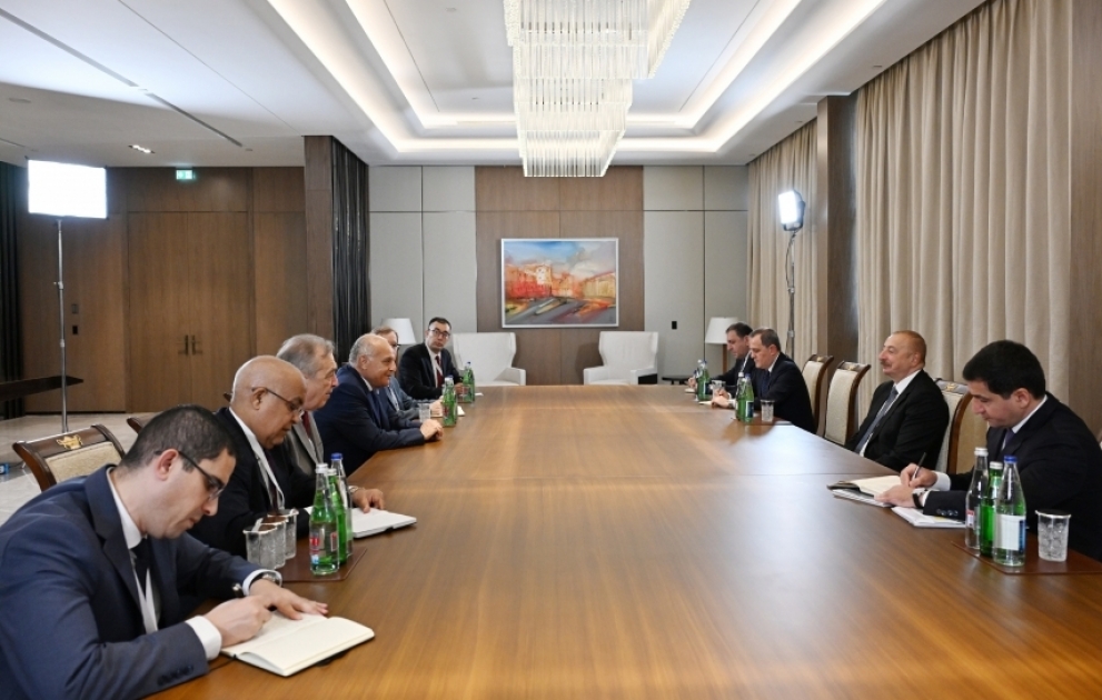 Präsident Ilham Aliyev empfängt Minister für auswärtige Angelegenheiten und nationale Gemeinschaft im Ausland von Algerien
