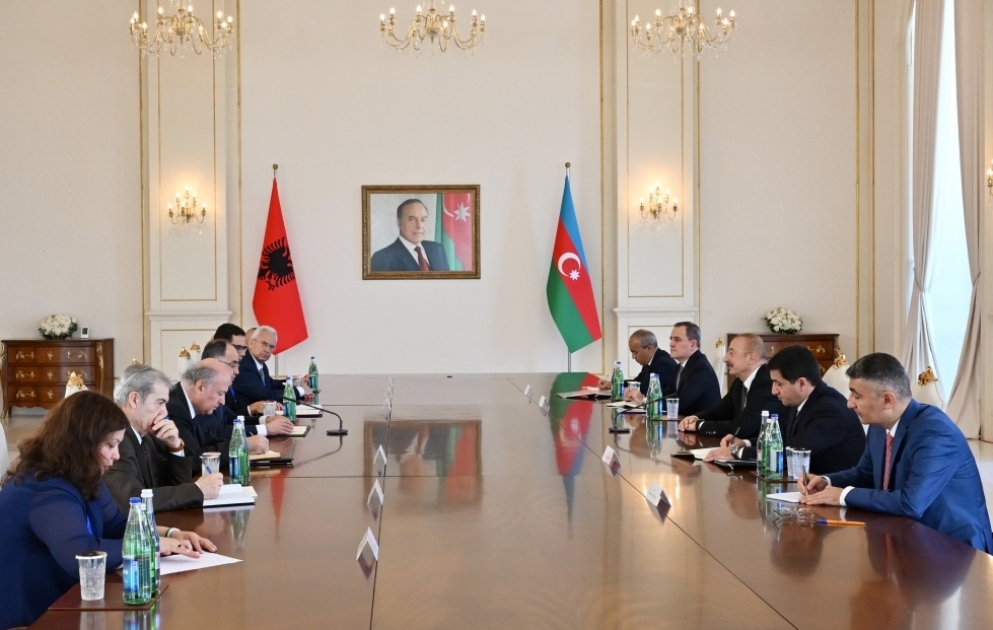 Azərbaycan və Albaniya prezidentlərinin geniş tərkibdə görüşü olub