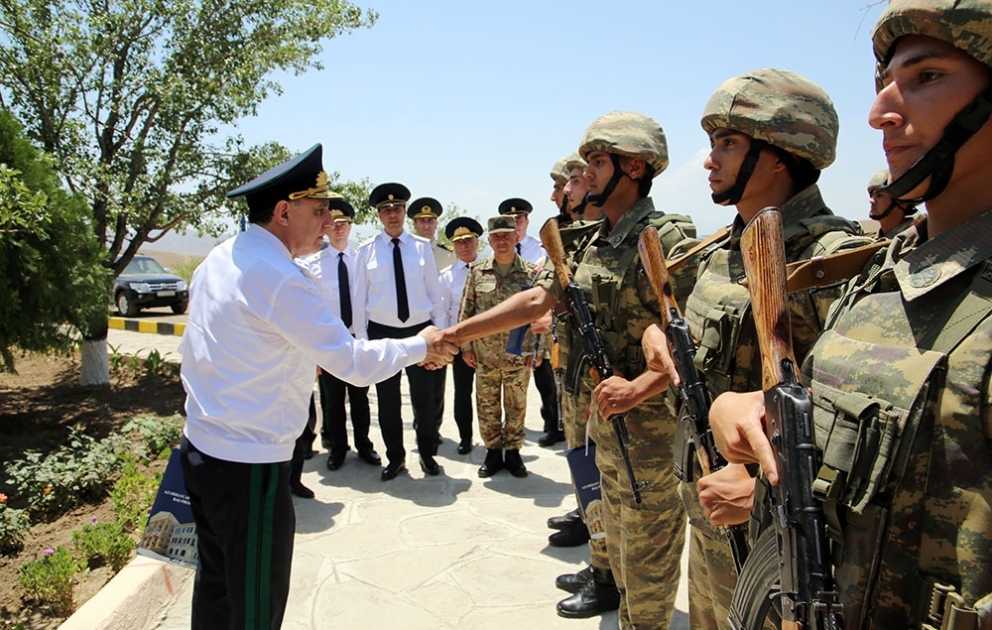 Baş prokuror Naxçıvanda hərbi qulluqçularla görüşüb