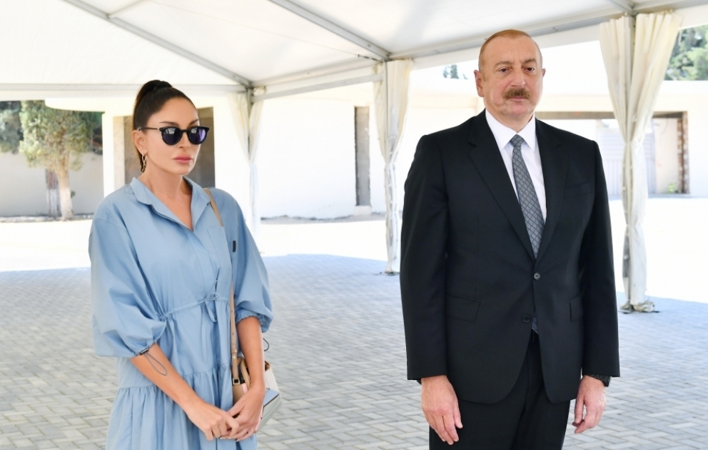 President Ilham Aliyev and First Lady Mehriban Aliyeva viewed reconstruction works at Central Botanical Garden
