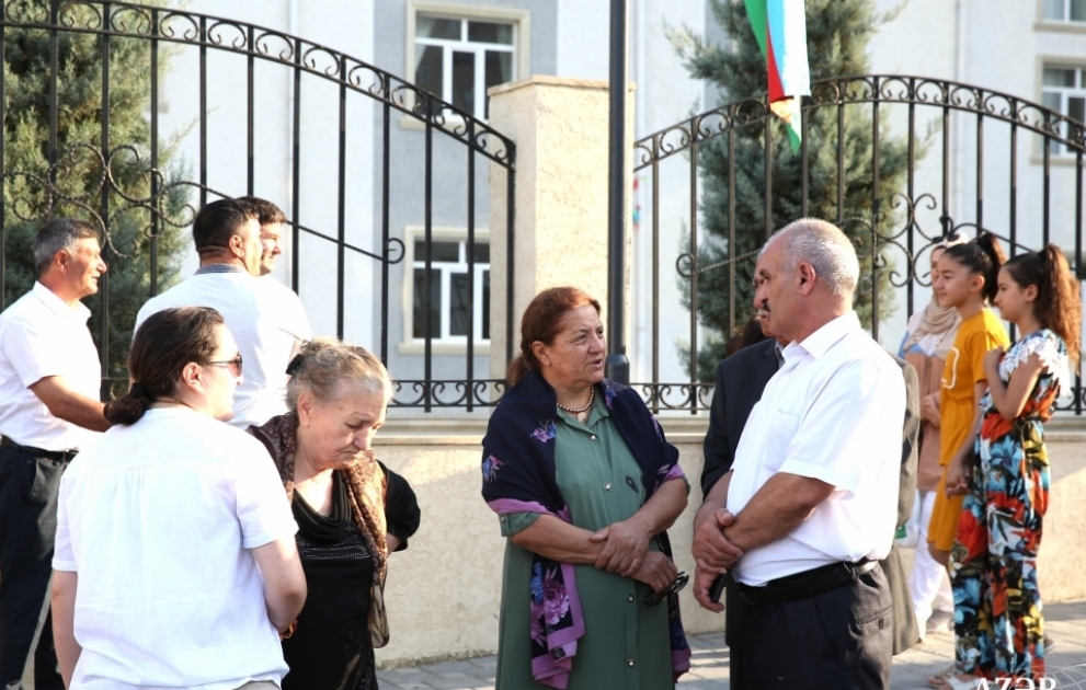 Daha 23 ailə Laçın şəhərinə yola salınıb