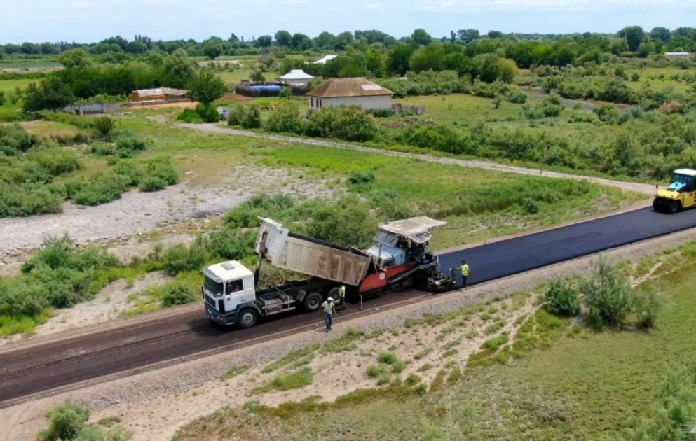 İmişlidə 43.5 km-lik yollar yenidən qurulur