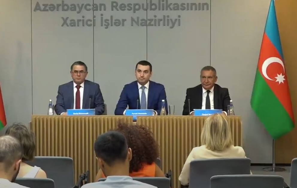 Xarici media nümayəndələrinin "qara siyahı"dan çıxarılması ilə bağlı bəyanat CANLI