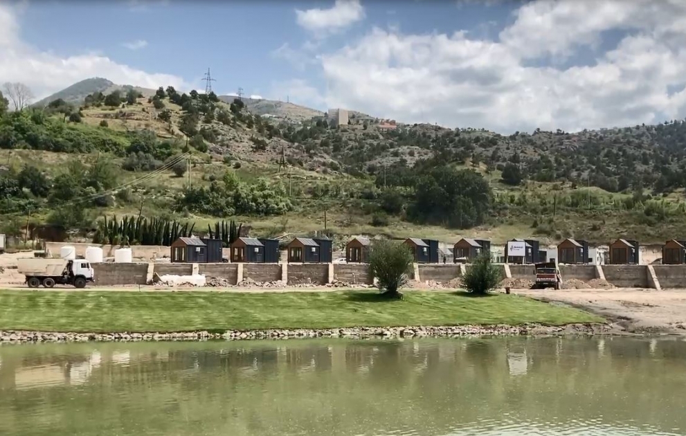 Le parc au bord de lac à Lacthine aujourd’hui