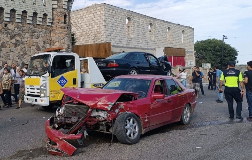 Tovuzda avtomobil qəzasında 3 nəfər xəsarət aldı