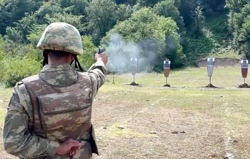 Azerbaijani Defense Ministry presents weekly summary of events