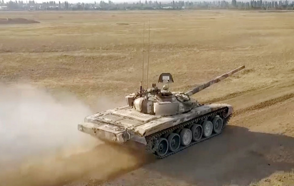 Tank bölmələrində intensiv döyüş hazırlığı məşğələləri keçirilir