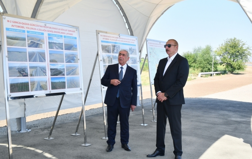 Prezident İlham Əliyev Bakı-Qazax-Gürcüstan ilə dövlət sərhədi avtomobil yolunun Gəncə-Qazaxbəyli hissəsinin açılışında iştirak edib