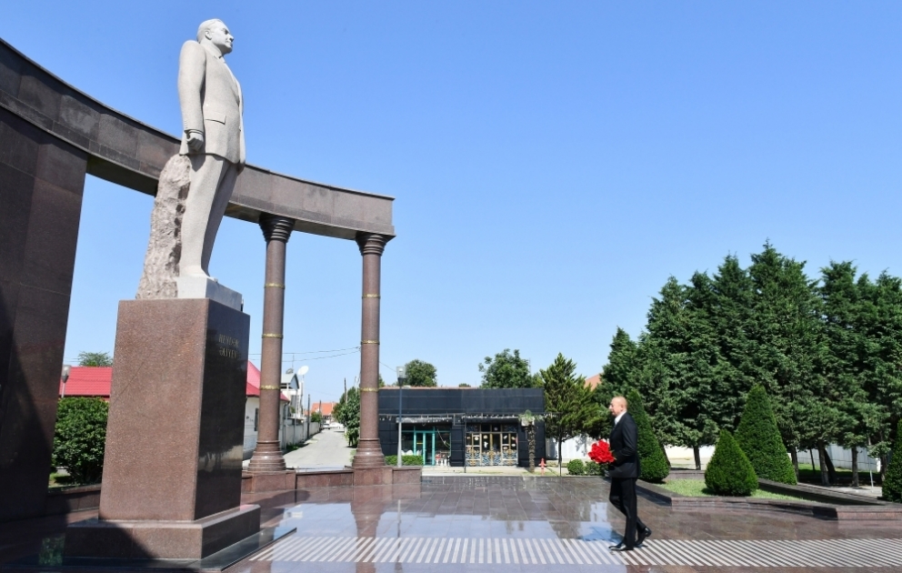 Le président de la République Ilham Aliyev effectue une visite dans la région de Chemkir