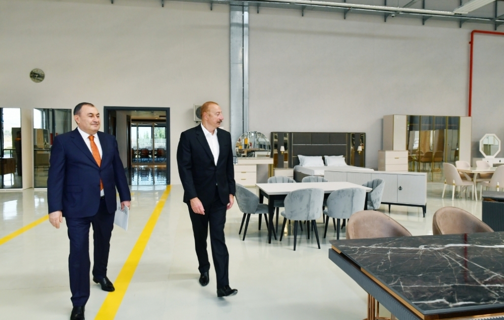Präsident Ilham Aliyev weiht Möbelfabrik “Venzana“ in Gazakh Region ein