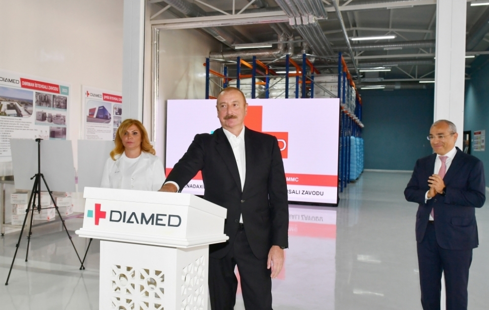 Prezident İlham Əliyev Bakıda “Diamed” dərman istehsalı zavodunun açılışında iştirak edib
