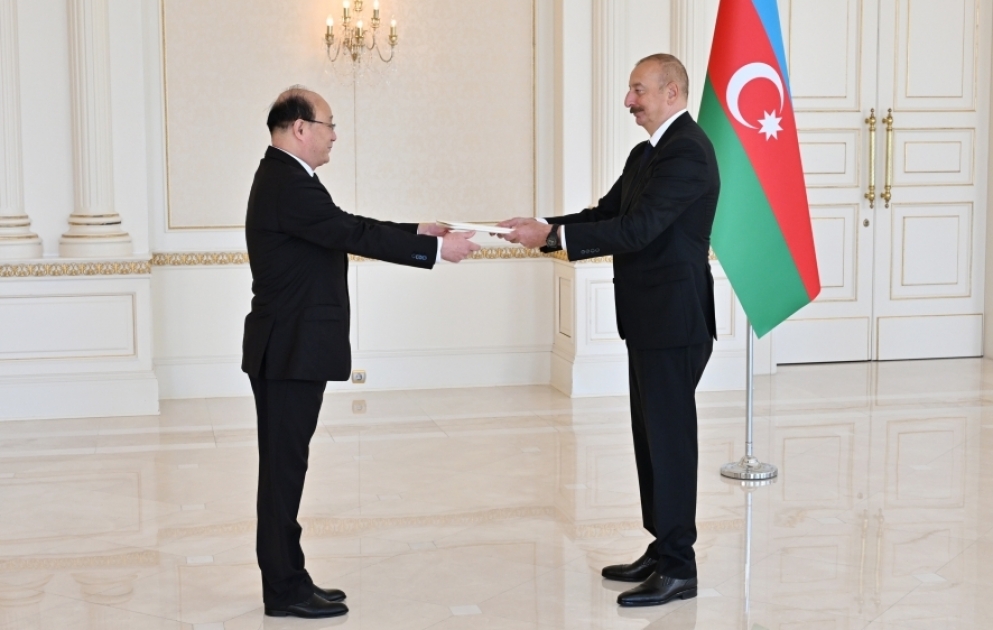 Prezident İlham Əliyev Koreya Xalq Demokratik Respublikasının Azərbaycanda yeni təyin olunmuş səfirinin etimadnaməsini qəbul edib 
 YENİLƏNİB