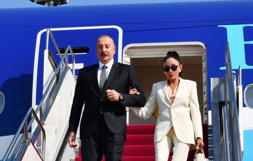 Le président Ilham Aliyev entame une visite de travail en Hongrie